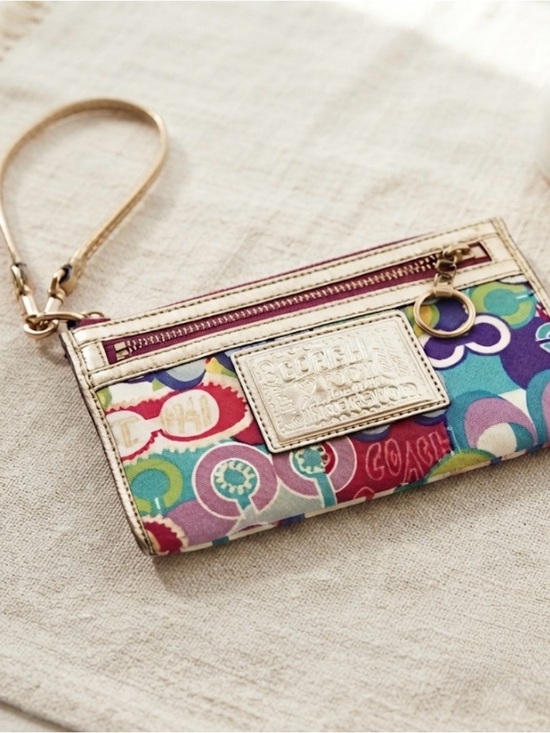 Coach Handbags - Vintage Y2K Coach Poppy Multicolor Wristlet 2009 Metallic Logo Bag Wallet boho